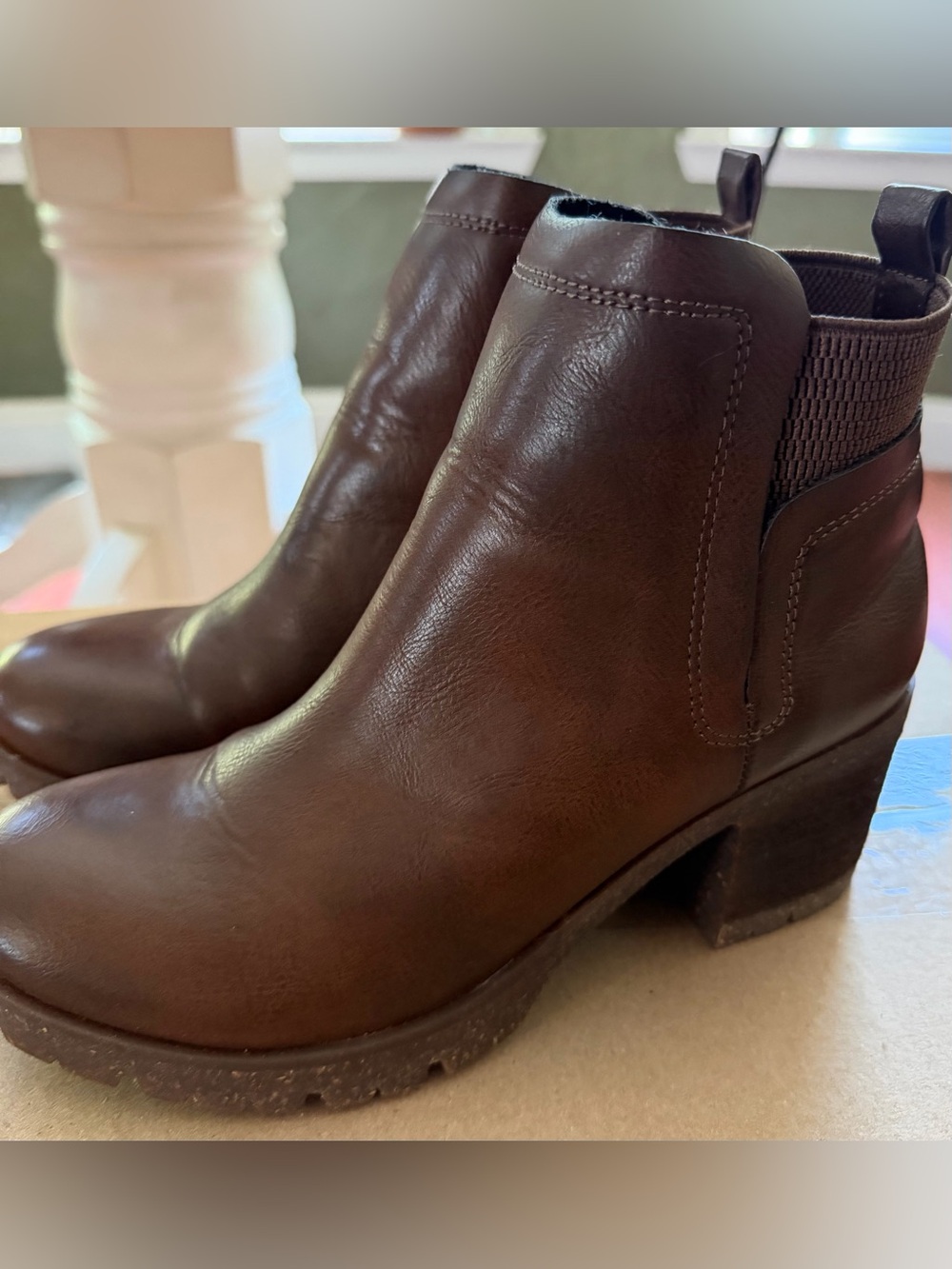Kork-Ease Women's Brown Leather Block Heel Chelsea Boot in size 7